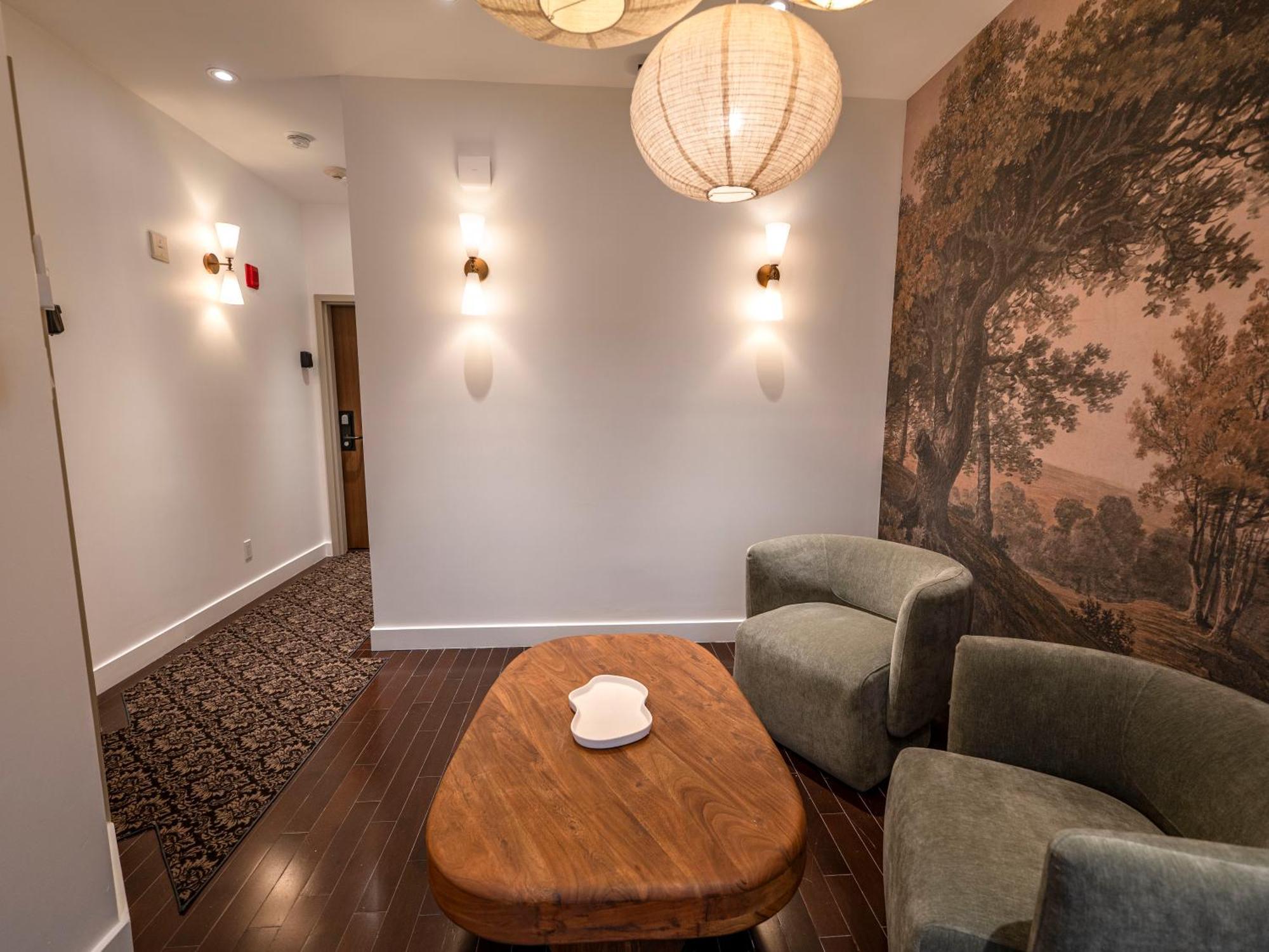 Self Check-in Boutique - Quartier Latin - 103 Aparthotel Montreal